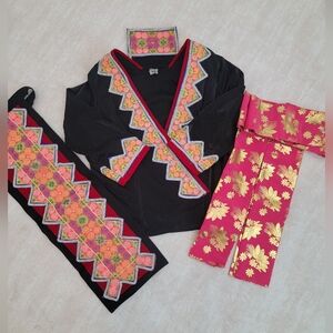Hmong clothes